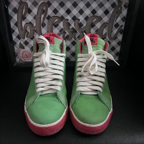 nike blazer low green spark